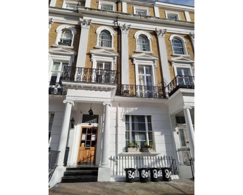Fb2-Fantastic Basement Studio Good For 3 Near Hyde Park London Bilik gambar